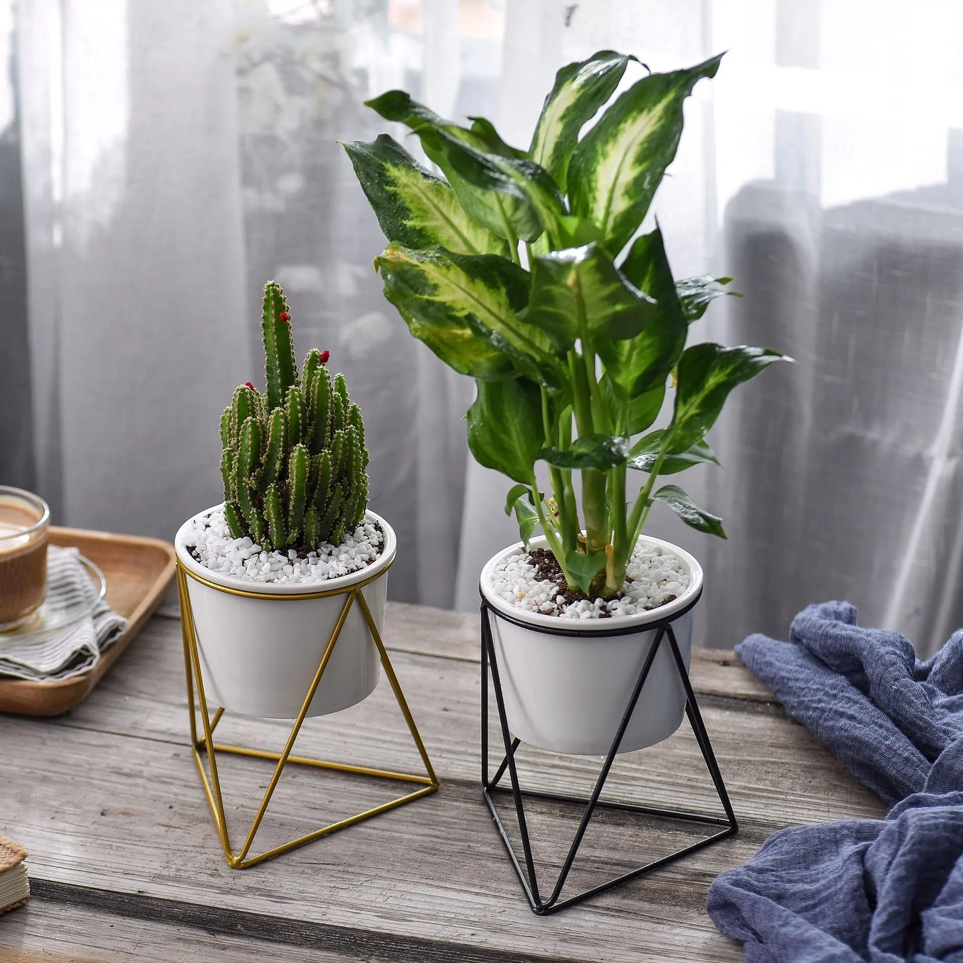 Nordic Triangle Ceramic Planter with Iron Stand Set